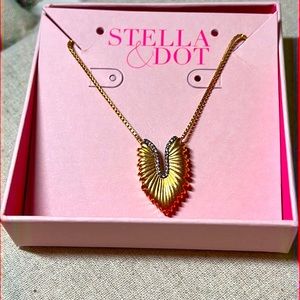 NIB Stella & Dot Mini Pegasus Pendant Necklace